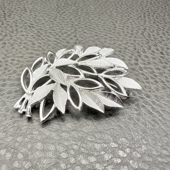 Vintage SARAH COV Brooch Silver Tone Leaf Bouquet Pin Textured Modernist Jewelry - Picture 5 of 8